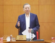 Party chief stresses role of grassroots officials in strengthening governance